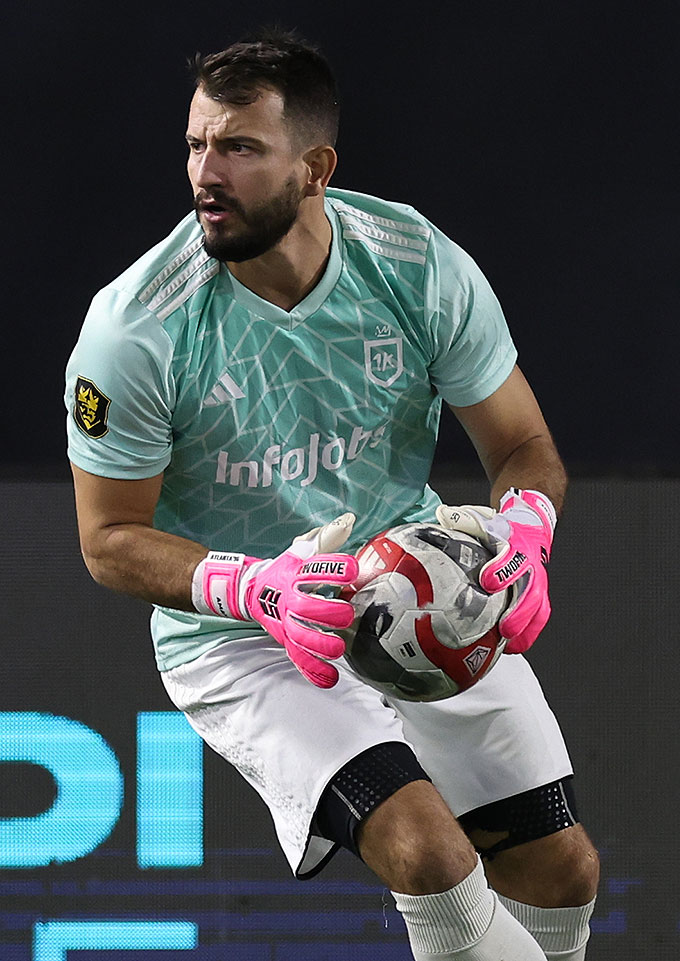 ALBERTO ARNALOT