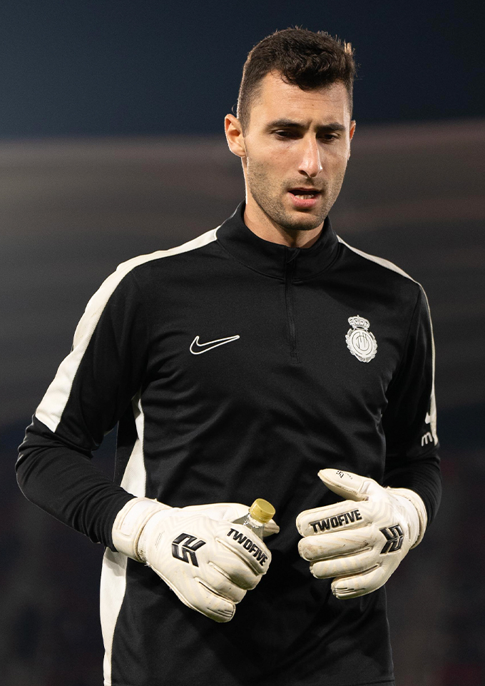 DOMINIK GREIF